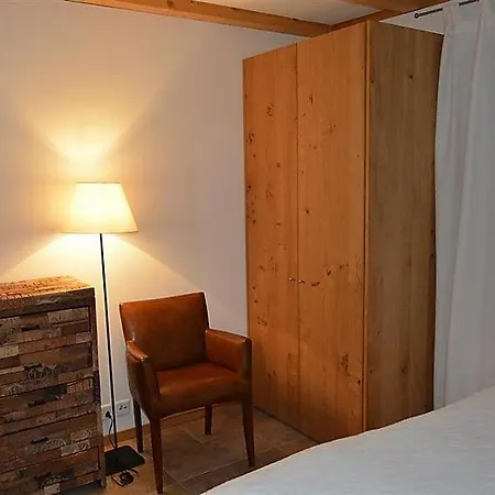 Schonried Sleeps 4 Wifi Apartment